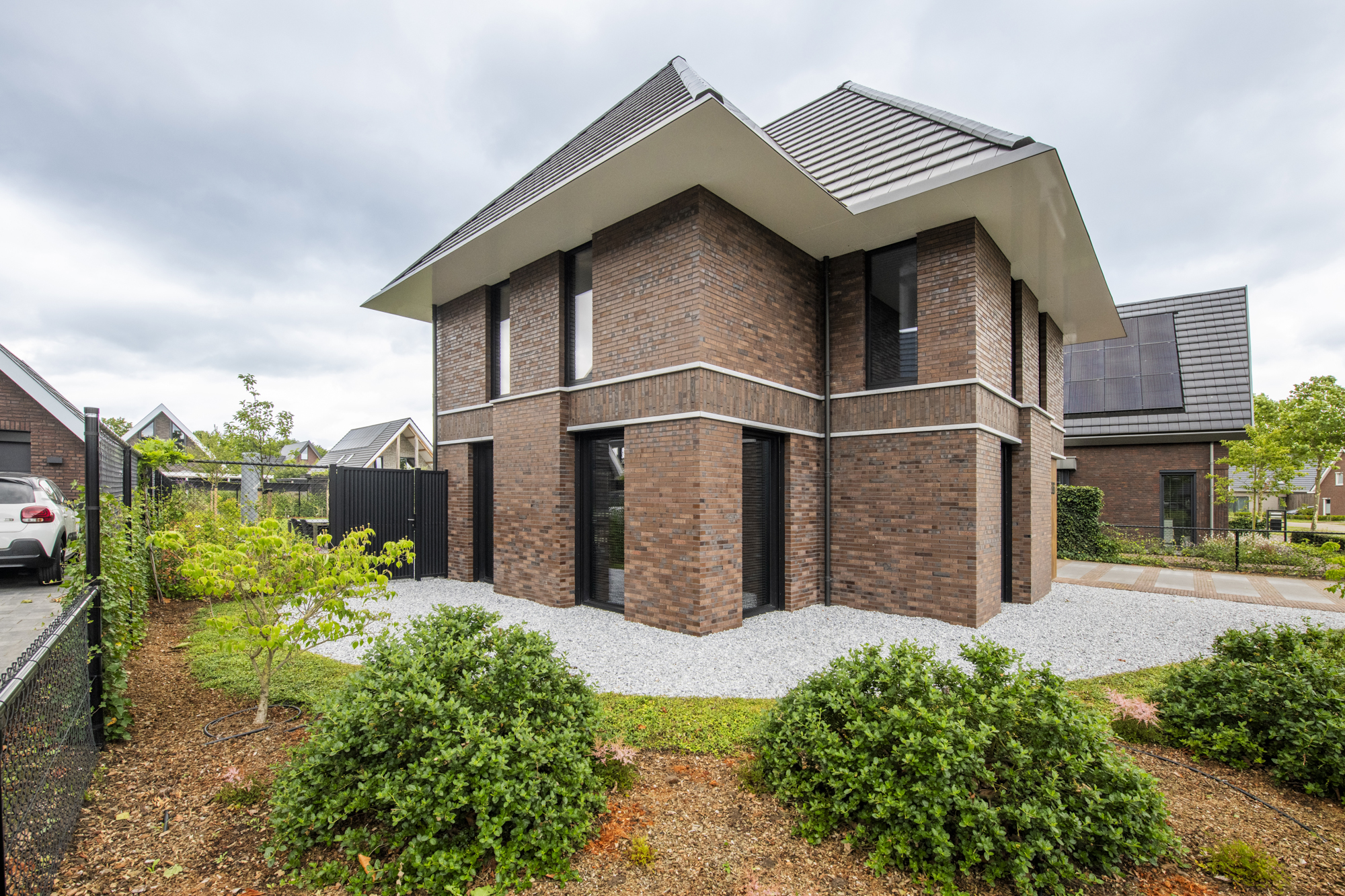 moderne-villa-veghel-aluminium-kozijnsystemen3
